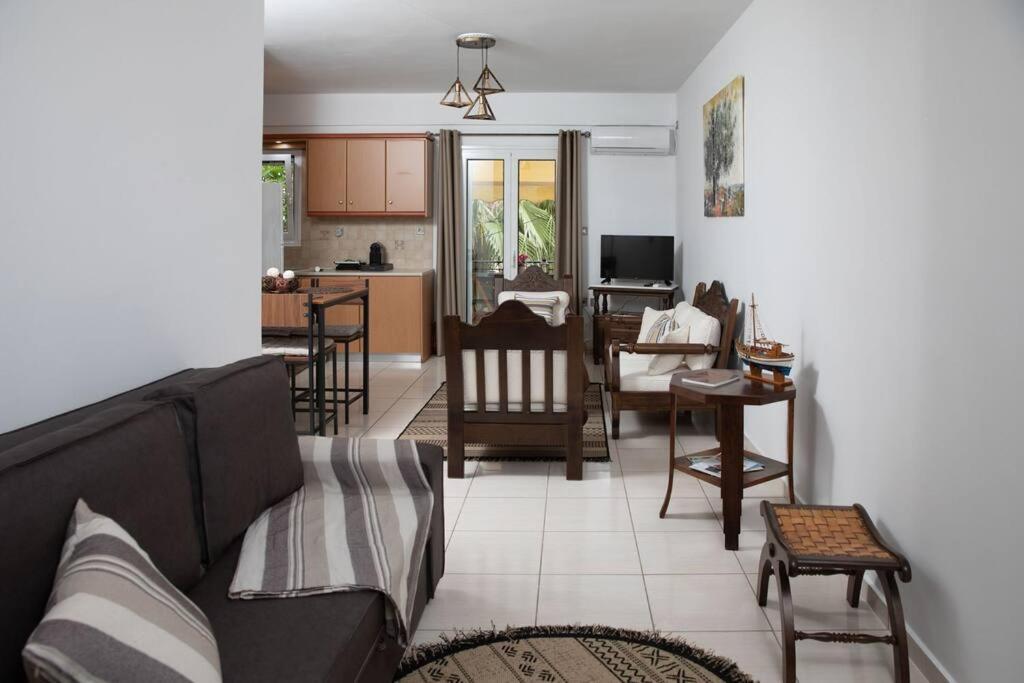 Aegina Town Apartment , With Private Parking 외부 사진